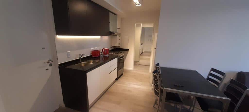 Roca Apartment Rosario – 50 m², terraza, balcón, vistas a la ciudad, valoración ubicación 9.8