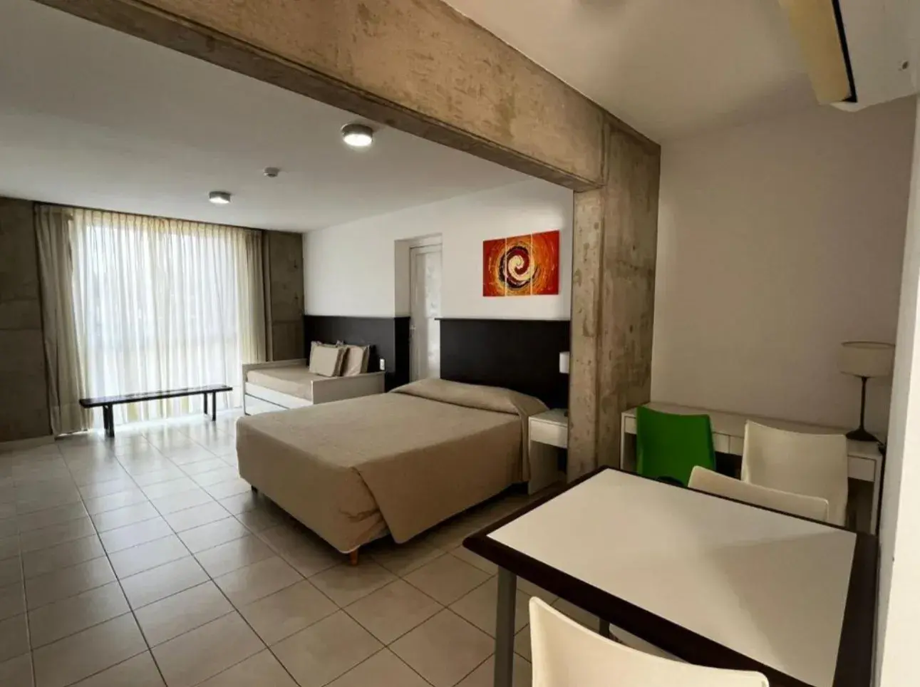Interior del Apartamento con Terraza de Torre Potosí, con cama y mesa comedor