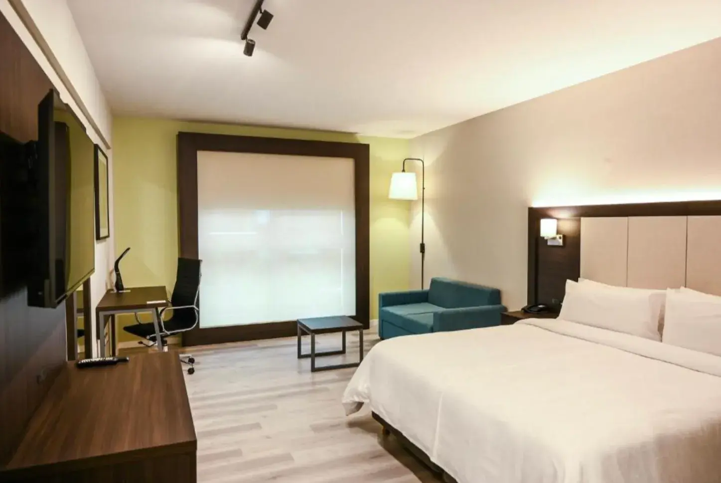 Holiday Inn Express: alojamiento de 4 estrellas en Rosario